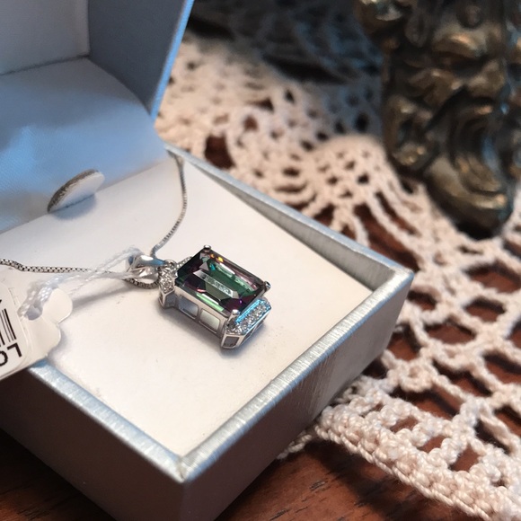 14K White Gold 19 Inch Chain Mystic Topaz Necklace - Picture 2 of 9